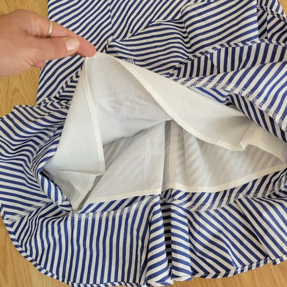 NWT About Us Off Shoulder Ruffle Striped Dress Sz Med - Picture 10 of 10